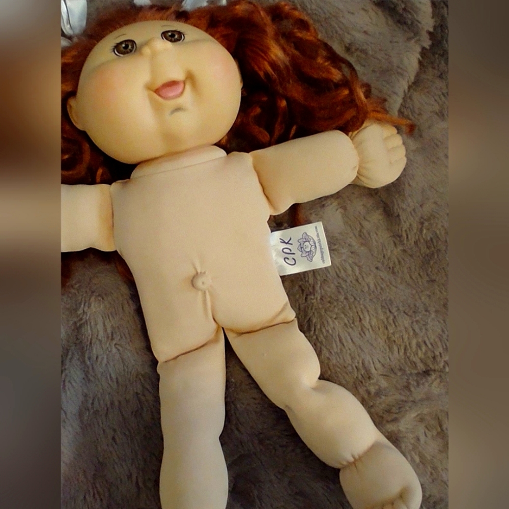 Four cabbage patch dolls, just in time for Christmas!